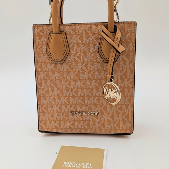 Michael Kors Tan Signature Tote Bag - Picture 1 of 6